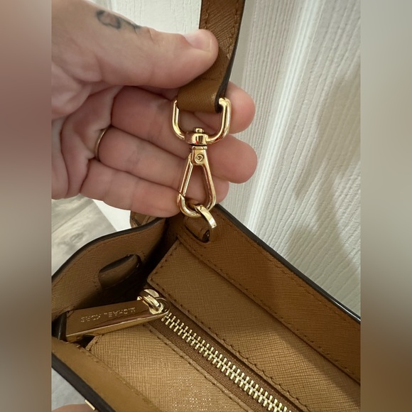 Authentic Michael Kors Purse Bag Satchel - Picture 12 of 12